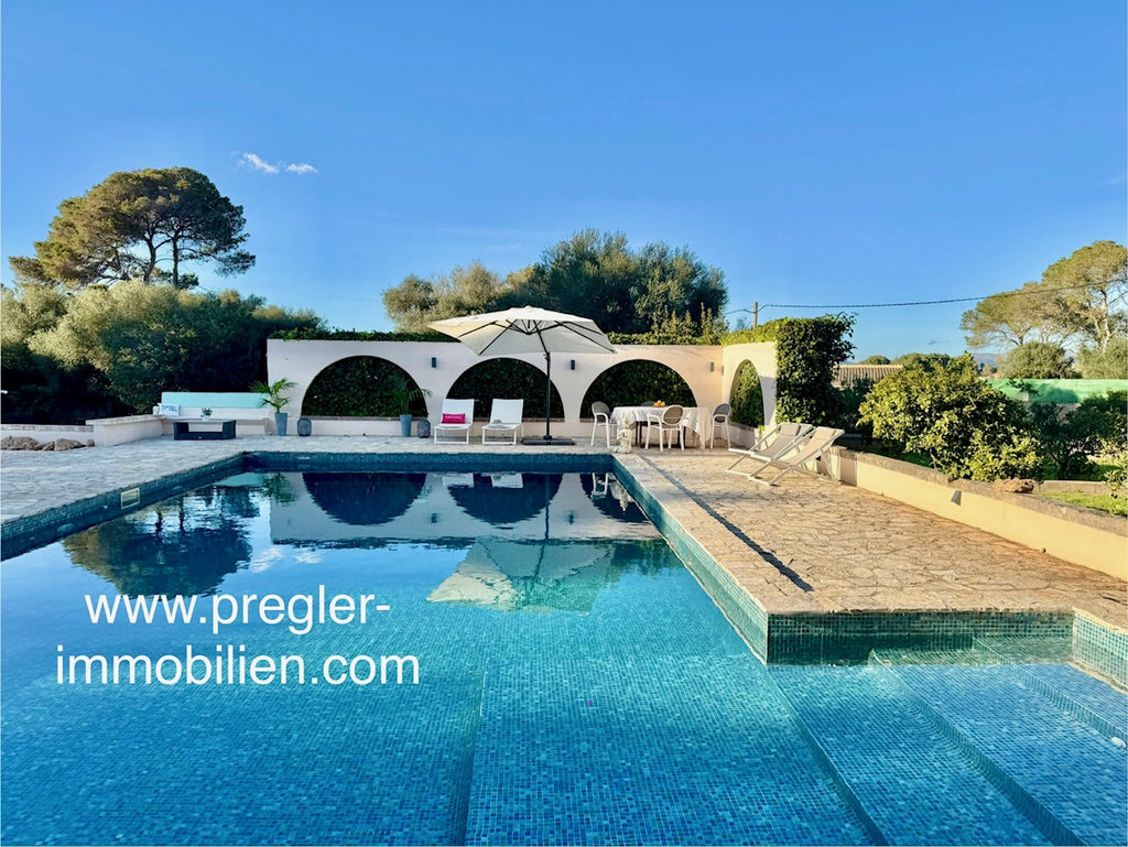 Cuqui-Haus mit riiiesigem Pool!